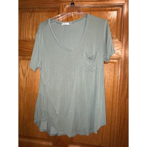 Tops - Another Love v-neck shirt